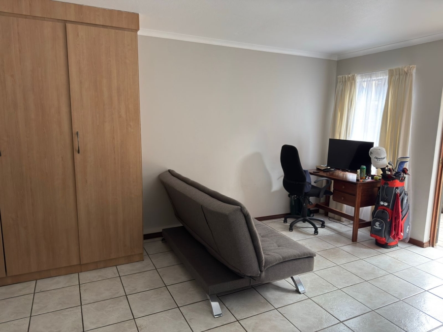 1 Bedroom Property for Sale in Die Bult North West